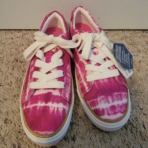 NWT Toms Fuschia Batik Sneakers